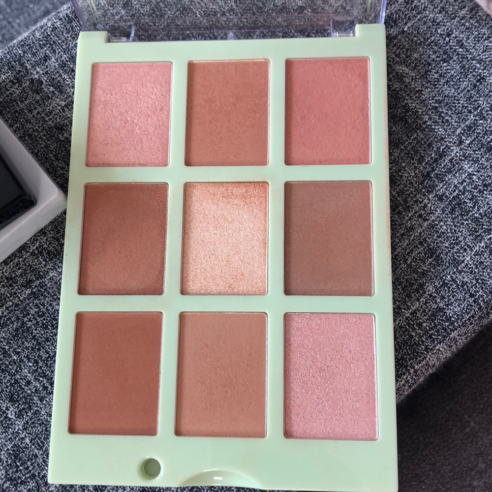 Face Palettes Bundle - Picture 9 of 10